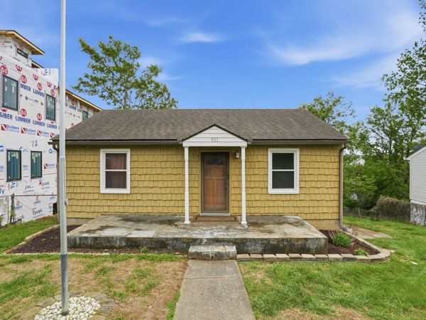 931 S 13th Ct , Nashville, TN 37206