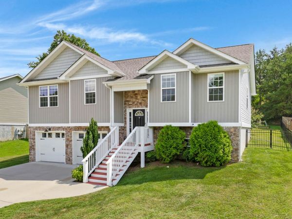 1758 Short Leaf Lane , Soddy Daisy, TN 37379