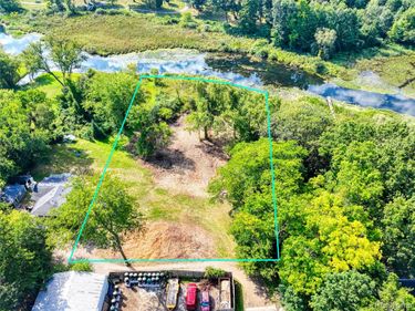 000 S Houghton St , Milford Village, Mi 48381