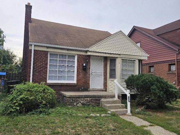 16562 Appoline, Detroit, MI 48235
