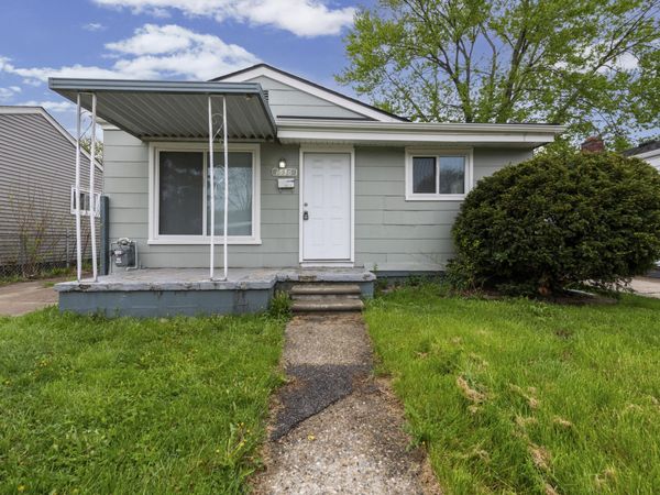 1636 E Pearl Avenue, Hazel Park, MI 48030