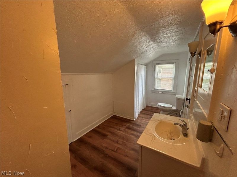 105 Main Street N, Navarre, OH 44662 Photo 24