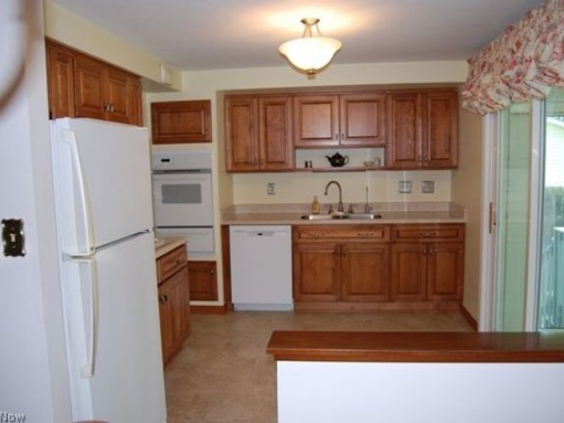 11746 Lafayette Drive, Parma Heights, OH 44130 Photo 6