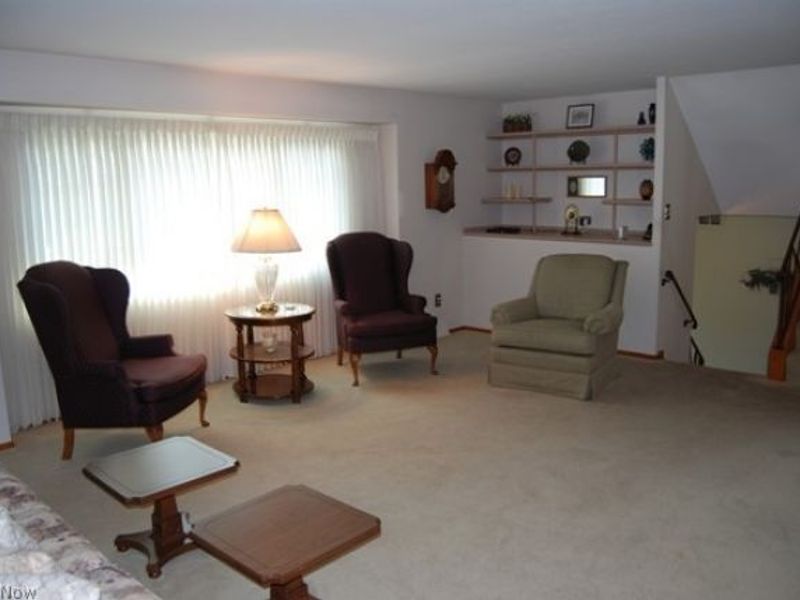 11746 Lafayette Drive, Parma Heights, OH 44130 Photo 7