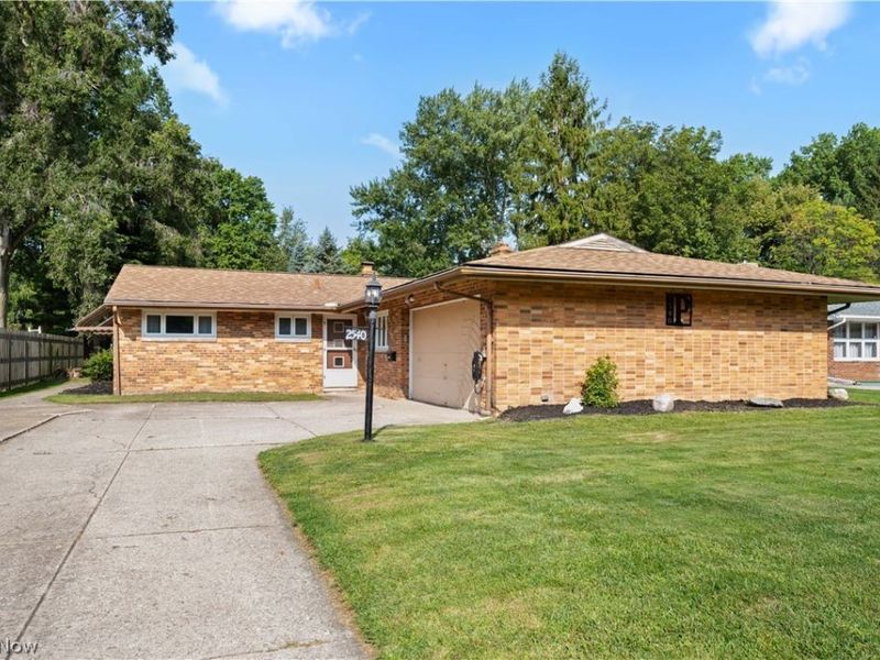 2540 Brantwood Drive, Westlake, OH 44145 Photo 2