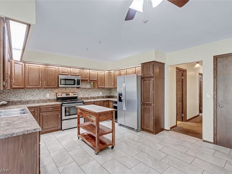 4468 Devonshire Drive, Unit c, Youngstown, OH 44512 Photo 8