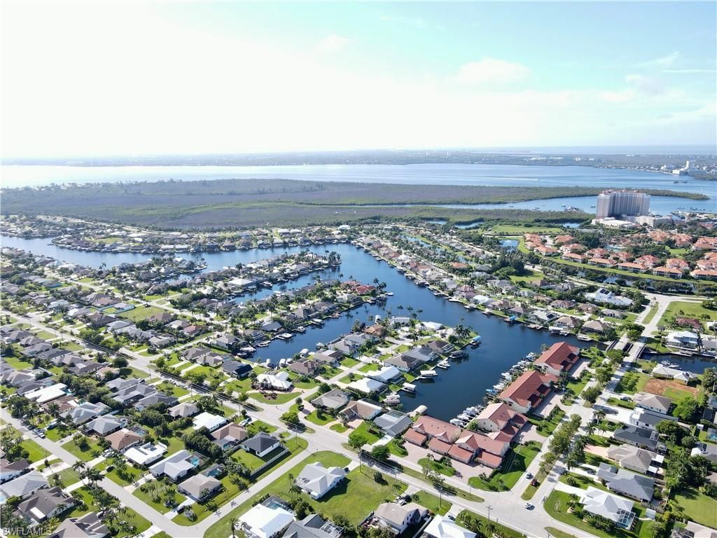 1204 El Dorado Pkwy W, Unit 102, Cape Coral, FL 33914 Photo