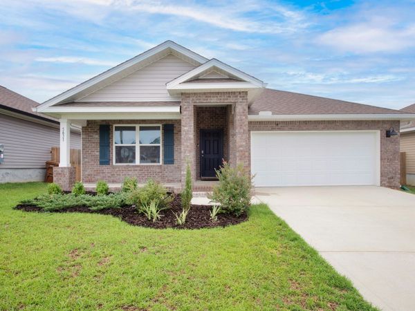 5631 Guinevere Lane, Milton, FL 32583