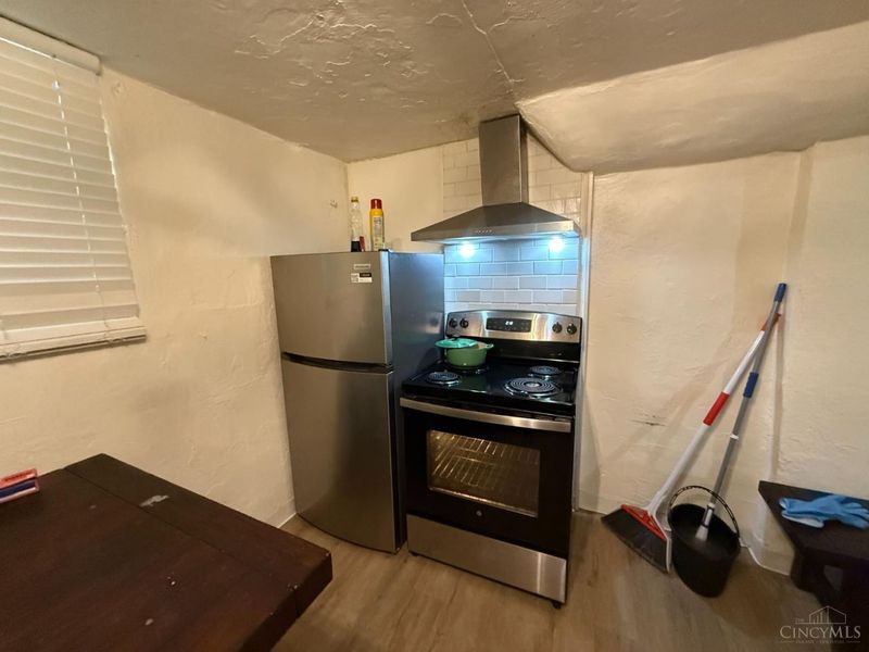 554 Hickory Street, Cincinnati, OH 45229 Photo 6