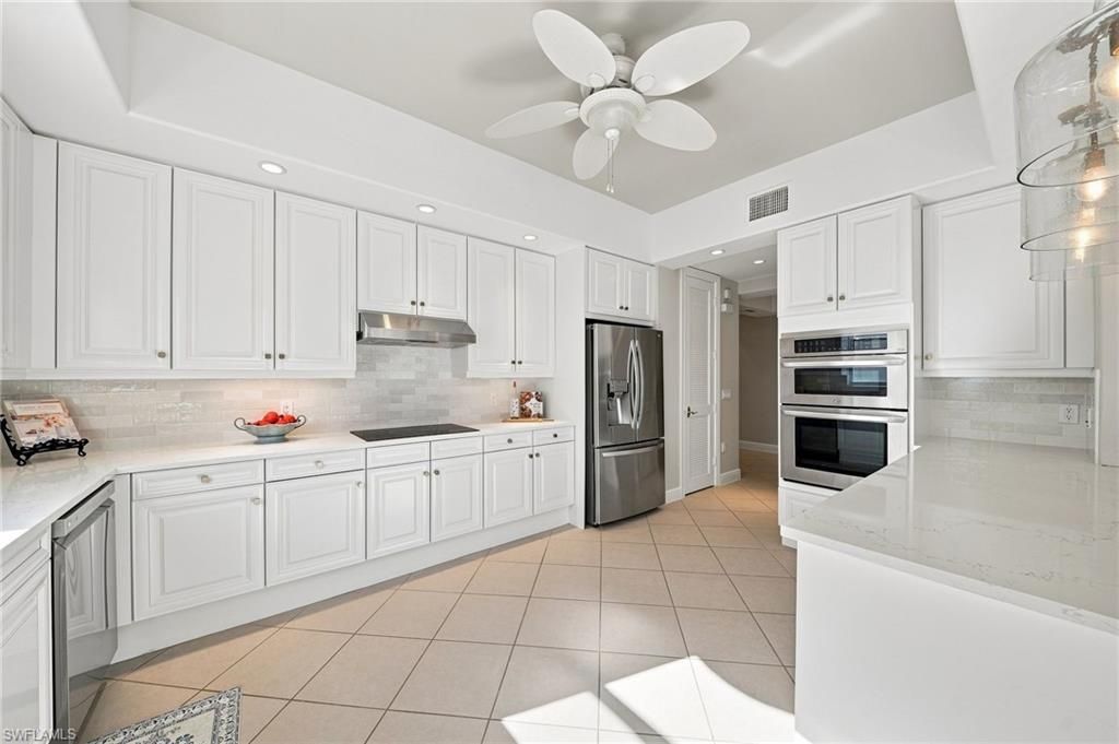 583 Avellino Isles Cir , Unit 24102, Naples, FL 34119 Photo