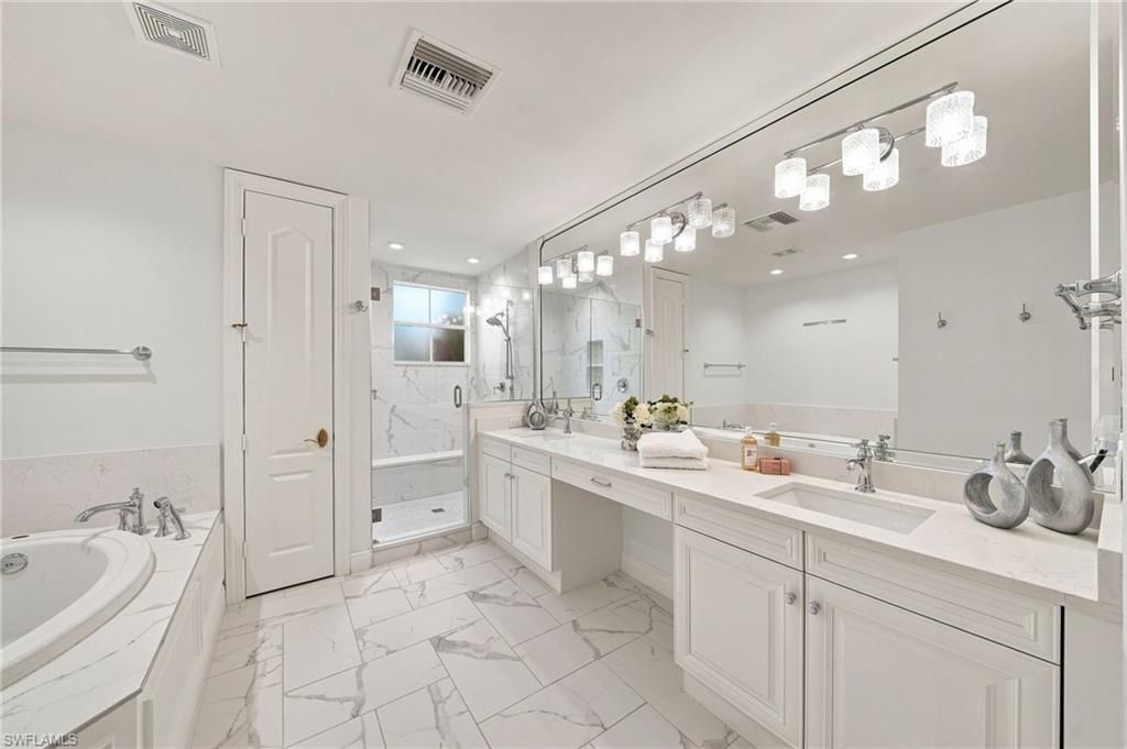 583 Avellino Isles Cir , Unit 24102, Naples, FL 34119 Photo