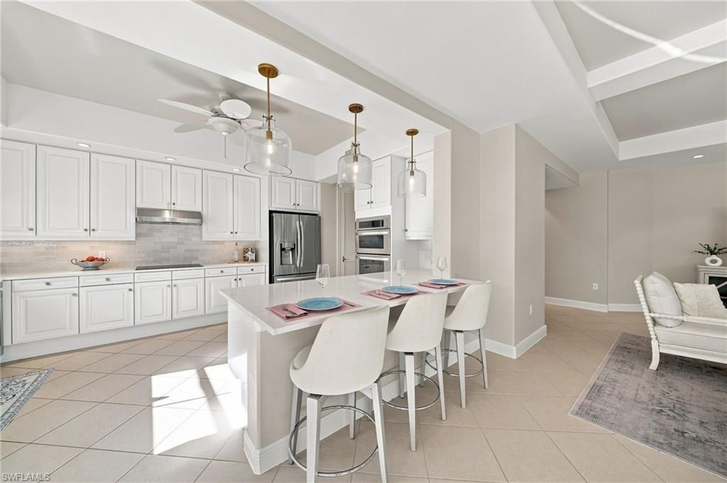 583 Avellino Isles Cir, Unit 102, Naples, FL 34119 Photo