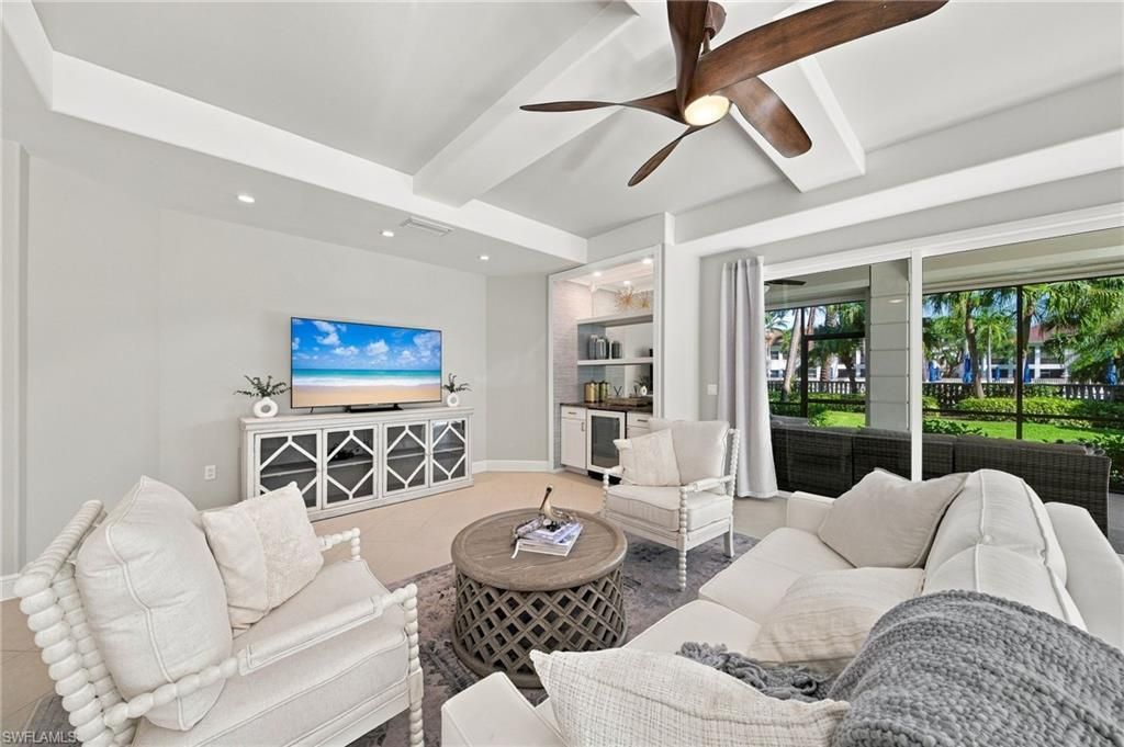 583 Avellino Isles Cir , Unit 24102, Naples, FL 34119 Photo