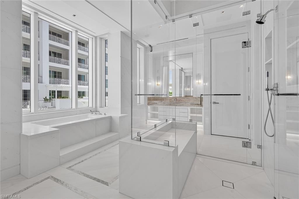 901 Gulf Shore Blvd N, Unit A-203, Naples, FL 34102 Photo