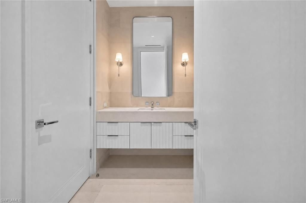901 Gulf Shore Blvd N, Unit A-203, Naples, FL 34102 Photo