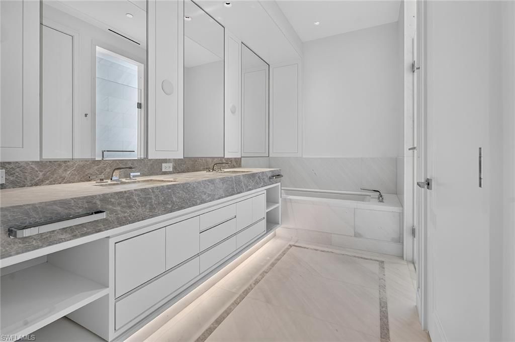 901 Gulf Shore Blvd N, Unit A-203, Naples, FL 34102 Photo