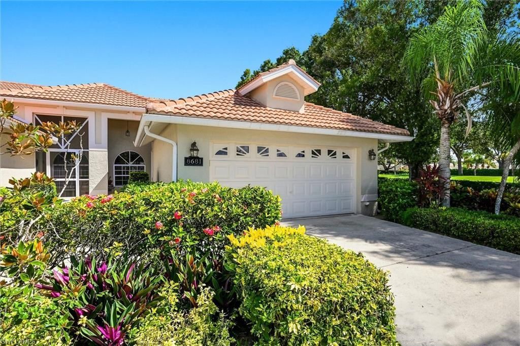 8681 Mustang Dr, Naples, FL 34113 Photo
