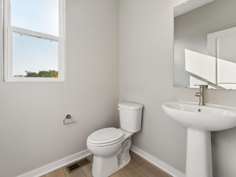 364 Oakmont Drive, Commercial Point, OH 43116 Photo 14