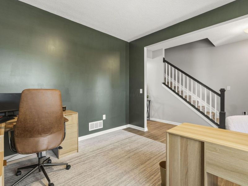 908 Heimat Haus Drive, Grove City, OH 43123 Photo 6