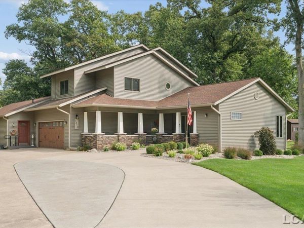 1310 W Maple , Adrian, MI 49221