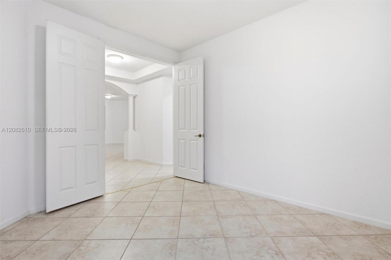 2890 Kinsington Cir, Weston, FL 33332 Photo