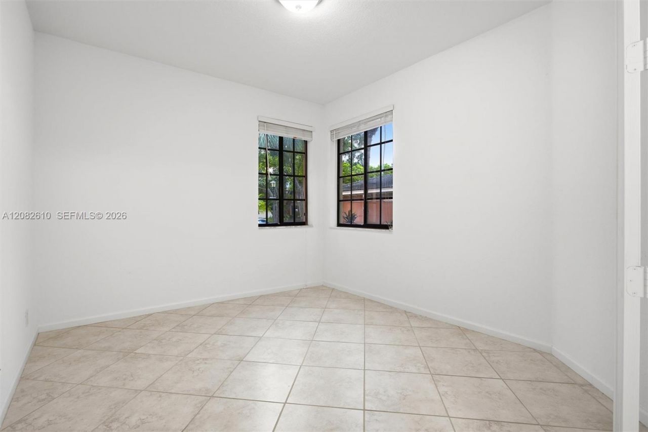 2890 Kinsington Cir, Weston, FL 33332 Photo