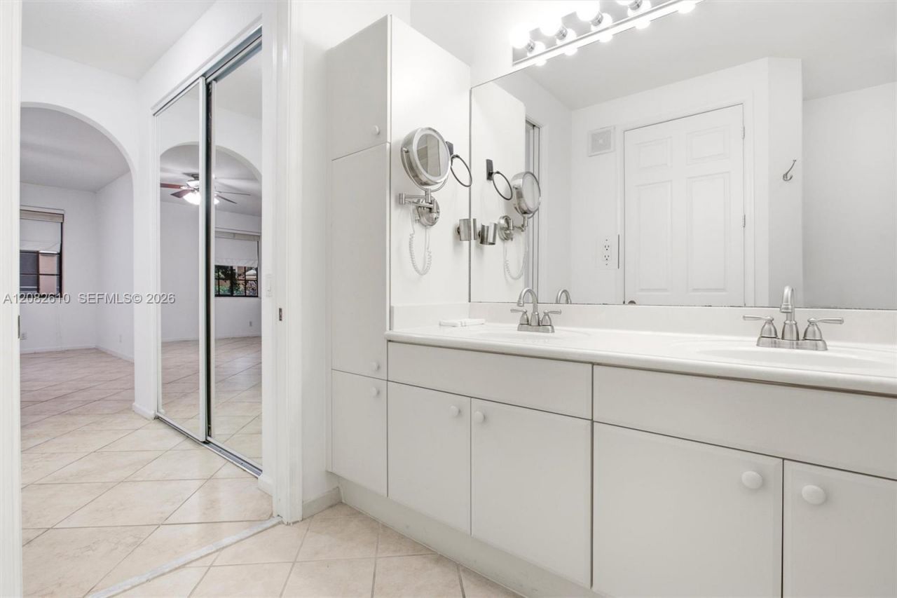 2890 Kinsington Cir, Weston, FL 33332 Photo