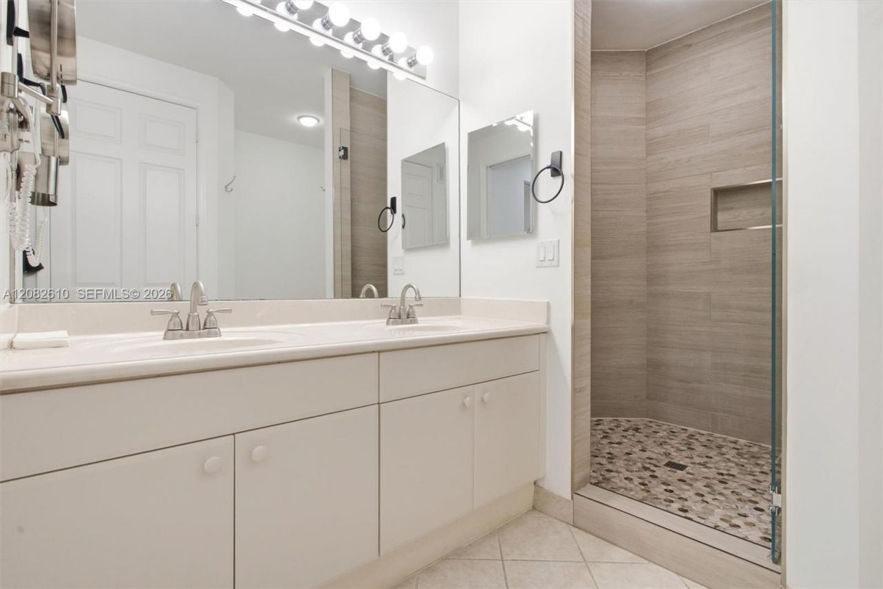 2890 Kinsington Cir, Weston, FL 33332 Photo