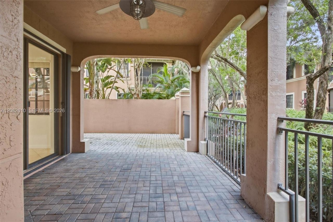 2890 Kinsington Cir, Weston, FL 33332 Photo