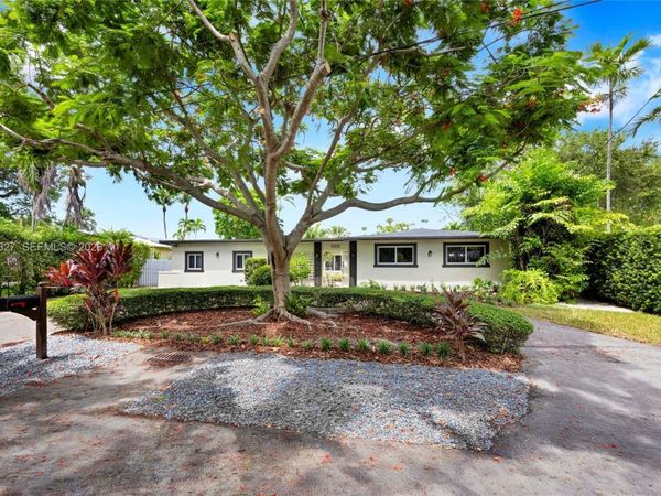 6331 SW 62nd Ter, South Miami, FL 33143