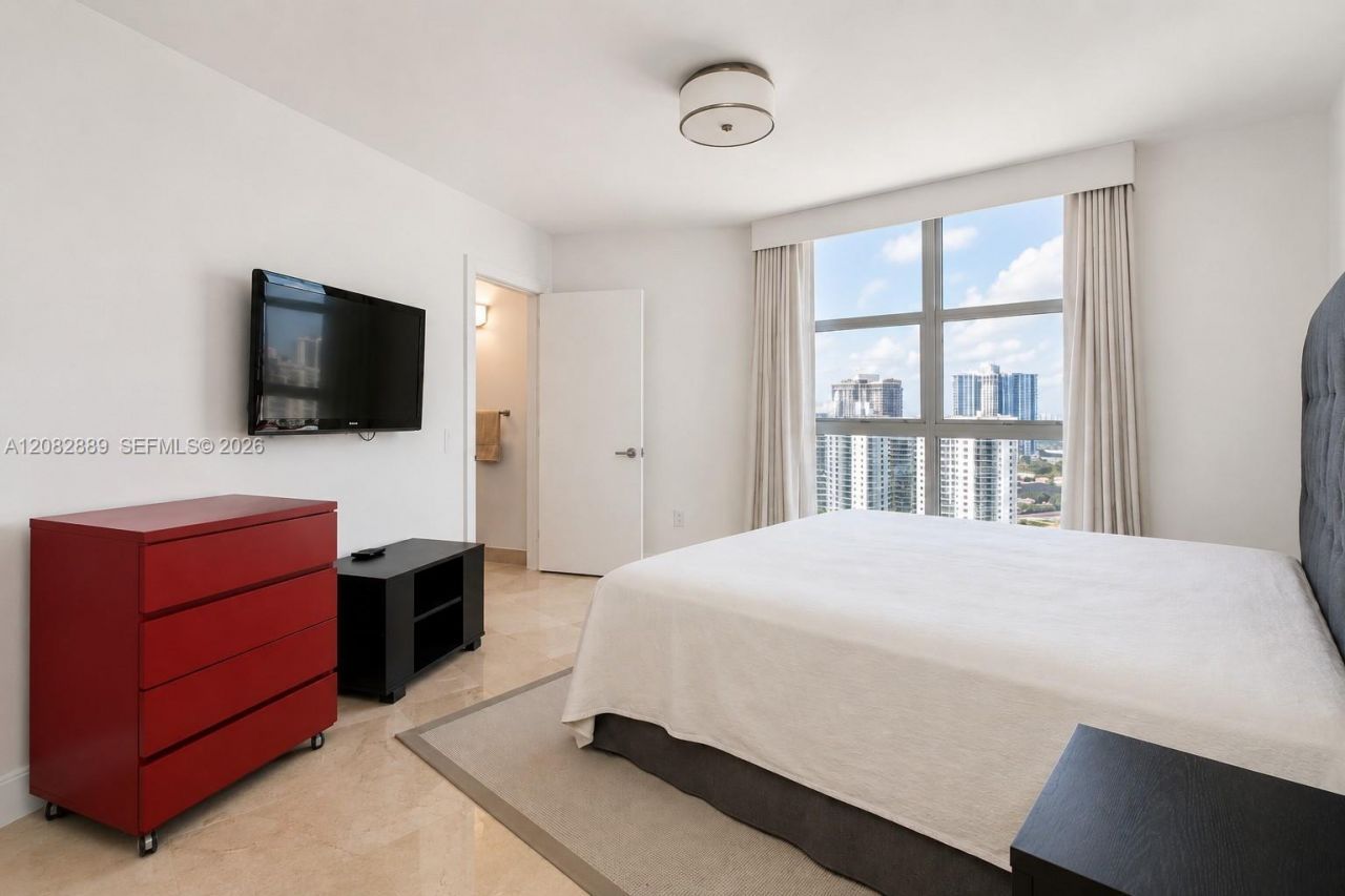 19111 Collins Ave , Unit 1602, Sunny Isles Beach, FL 33160 Photo