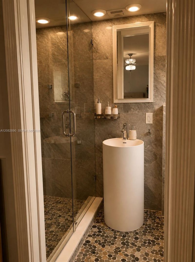 555 Oaks Ln, Unit 107, Pompano Beach, FL 33069 Photo