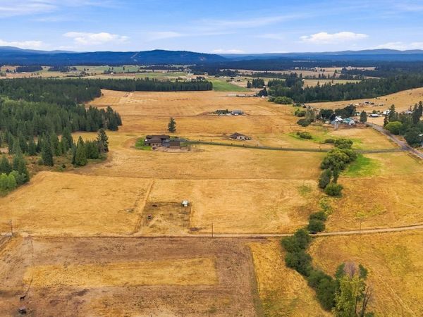2702 Allen Rd, Elk, WA 99009