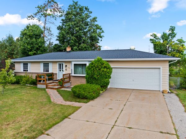 930 West Street, Gaylord, MI 49735