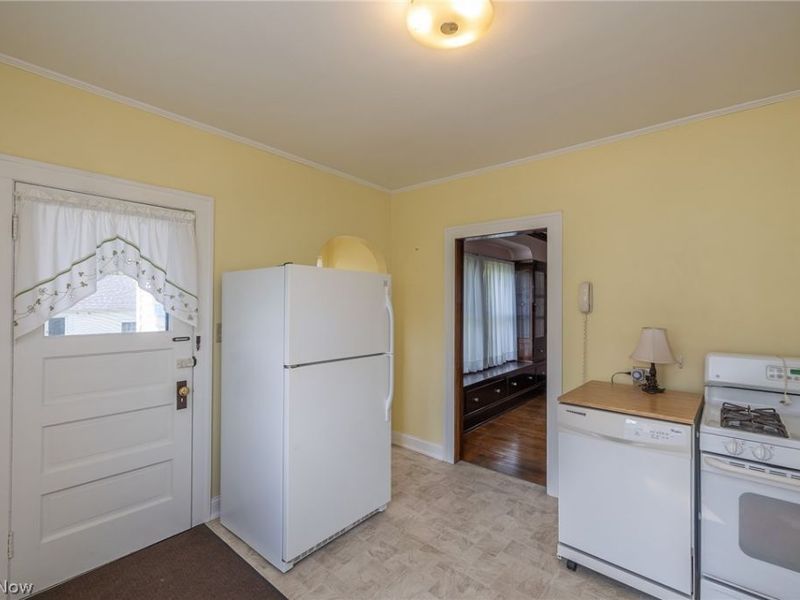 9820 Robinson Avenue, Garfield Heights, OH 44125 Photo 14