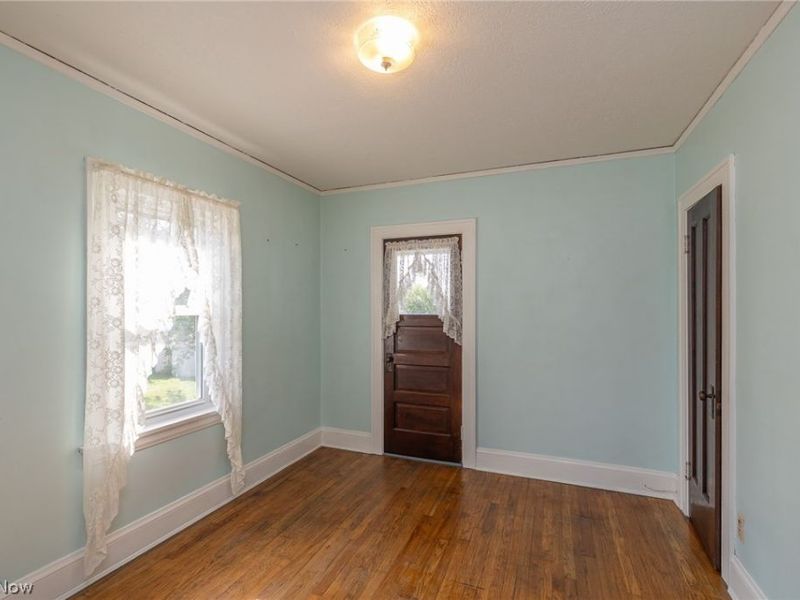 9820 Robinson Avenue, Garfield Heights, OH 44125 Photo 17