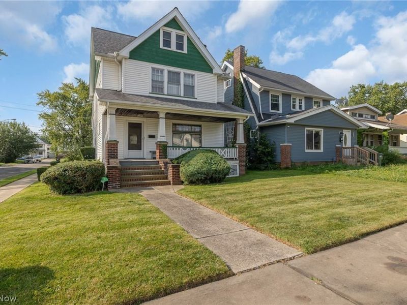 9820 Robinson Avenue, Garfield Heights, OH 44125 Photo 2