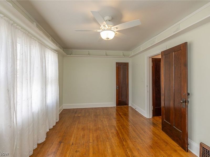 9820 Robinson Avenue, Garfield Heights, OH 44125 Photo 24