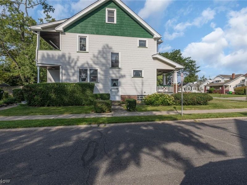 9820 Robinson Avenue, Garfield Heights, OH 44125 Photo 3
