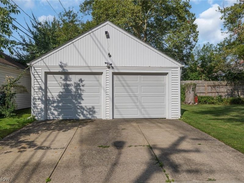 9820 Robinson Avenue, Garfield Heights, OH 44125 Photo 37