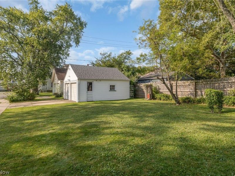 9820 Robinson Avenue, Garfield Heights, OH 44125 Photo 38