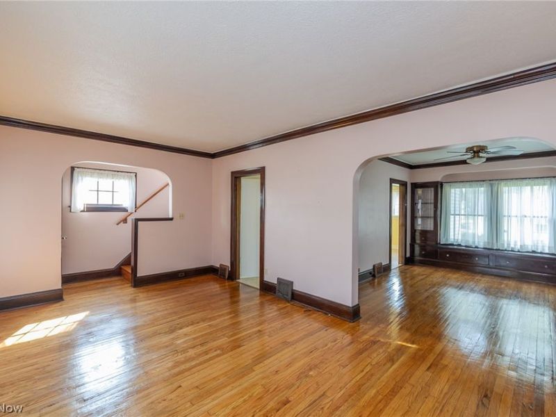 9820 Robinson Avenue, Garfield Heights, OH 44125 Photo 7