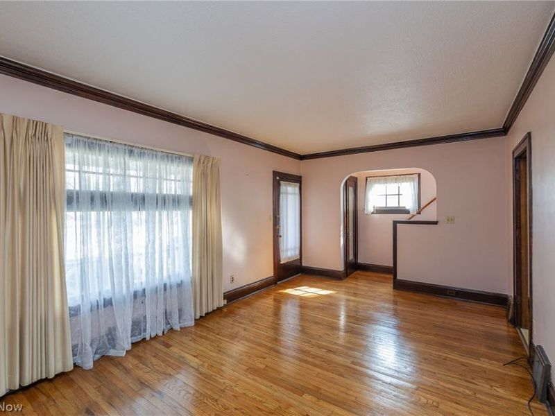 9820 Robinson Avenue, Garfield Heights, OH 44125 Photo 8