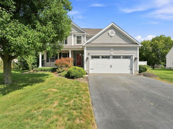 3100 Weeping Spruce Drive , Grove City, OH 43123