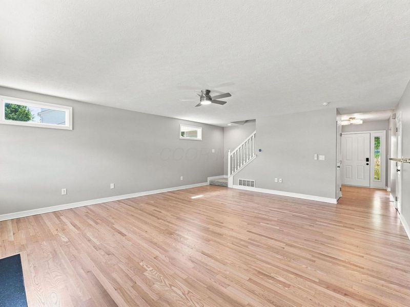 3100 Weeping Spruce Drive, Grove City, OH 43123 Photo 2