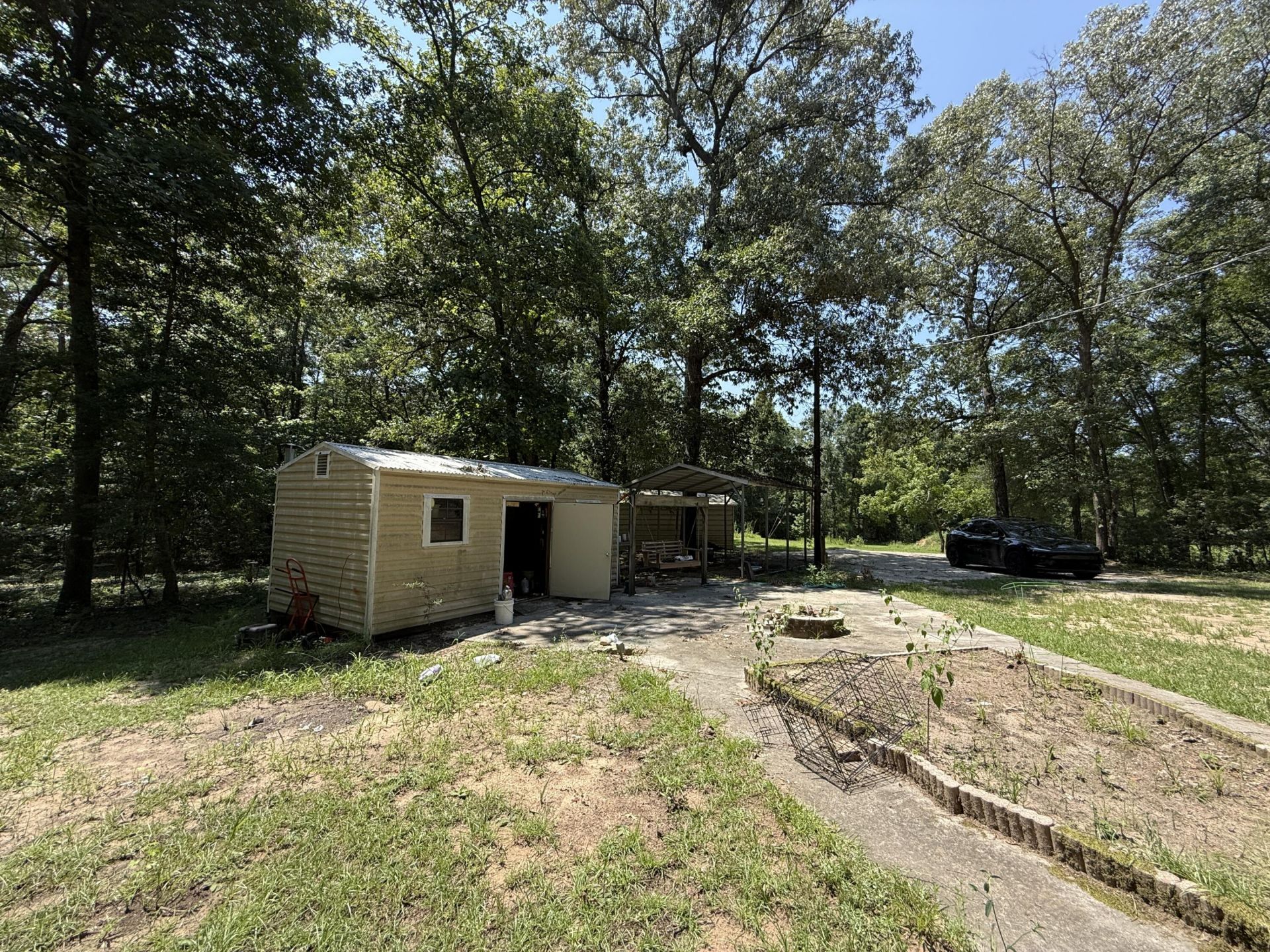 264 Michelle Street Photo 9