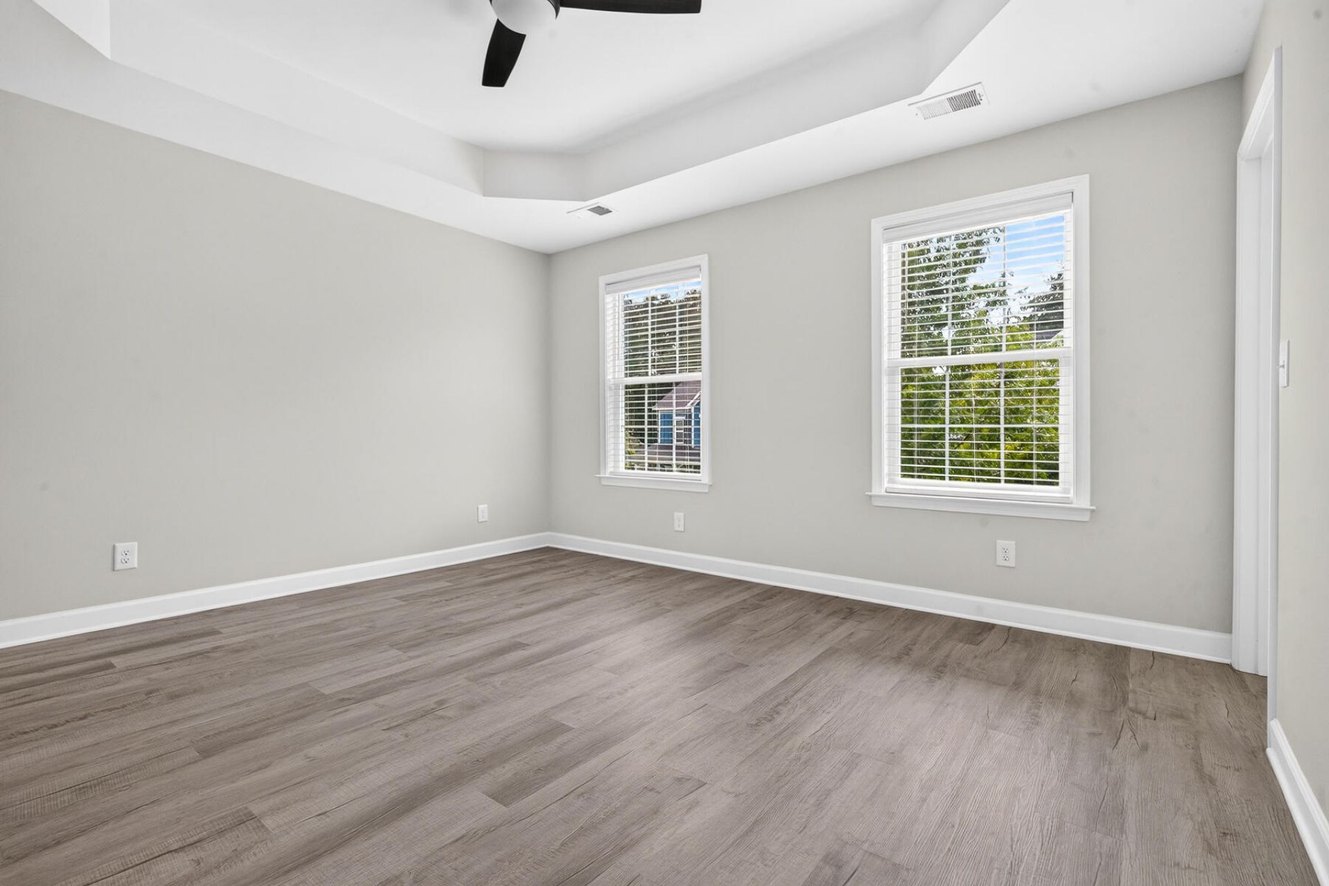 1690 Emmets Road Photo 31