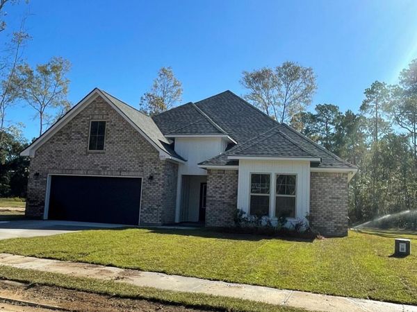 6915 Rolling Green Drive, Pass Christian, MS 39571