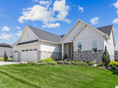 3329 S 212 Avenue, Omaha, NE 68022