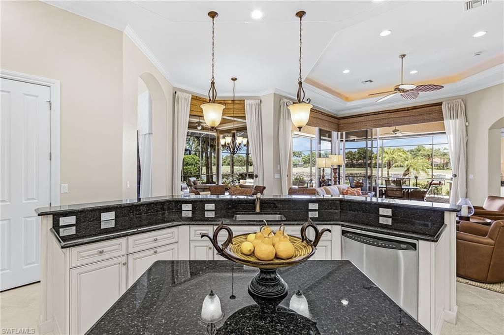 9006 Shenendoah Cir, Naples, FL 34113 Photo